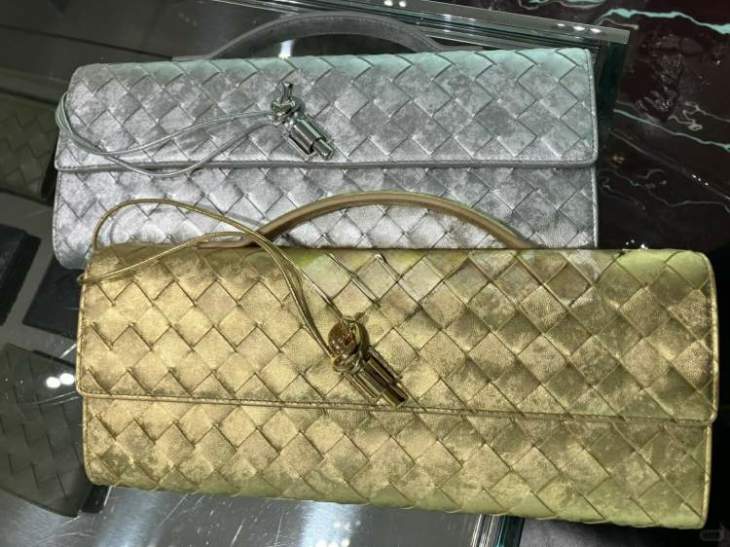 Picture of Bottega Veneta Handbags _SKUfw224788871fw